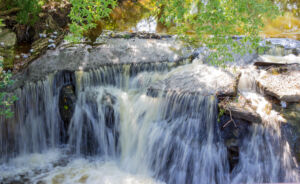 inpatient physiatry job in Sioux Falls with picture of SD waterfall